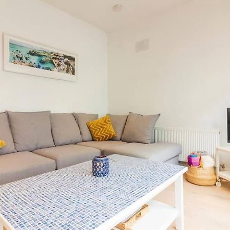 Newly Refurbished Traditional Cottage Blackrock Экстерьер фото