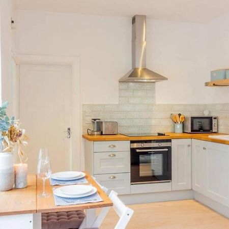Newly Refurbished Traditional Cottage Blackrock Экстерьер фото