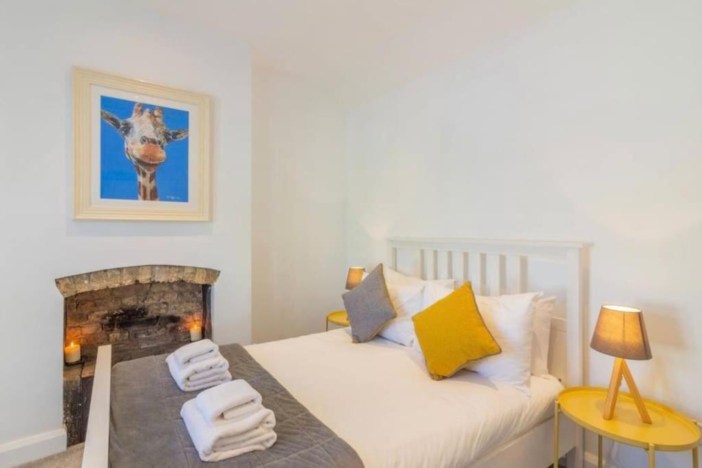 Newly Refurbished Traditional Cottage Blackrock Блэкрок Экстерьер фото